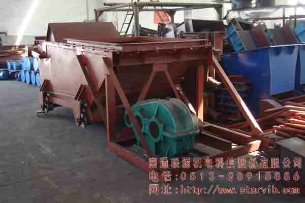 k型往復(fù)式給煤機(jī)