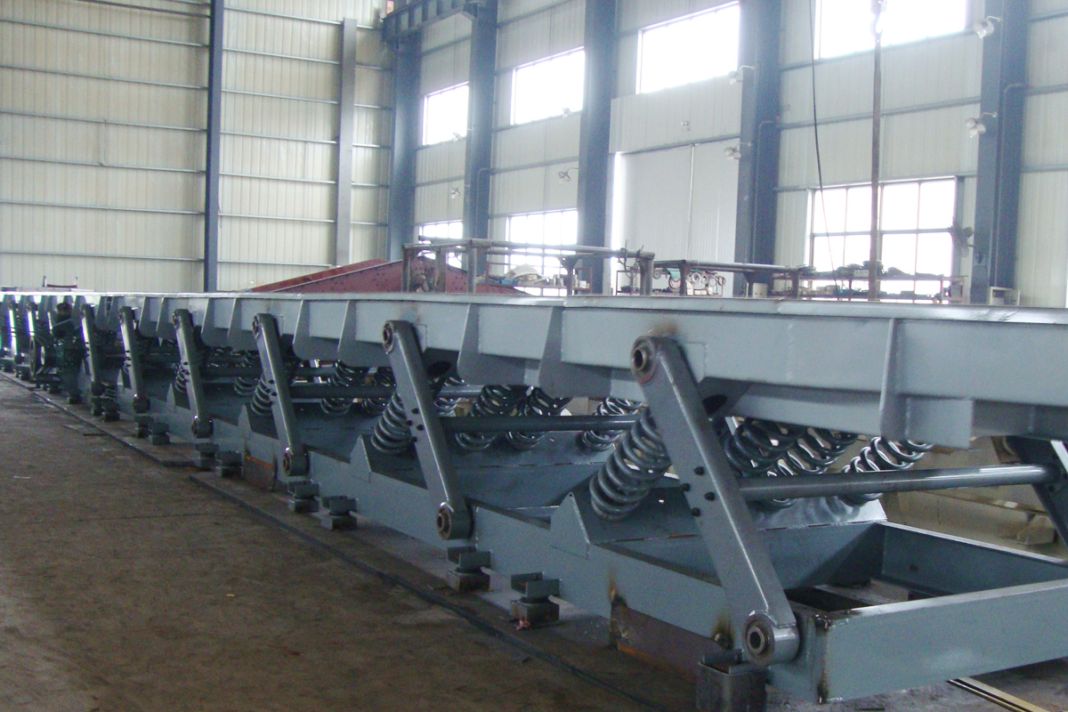 連桿振動(dòng)輸送機(jī)的分類及性能優(yōu)勢